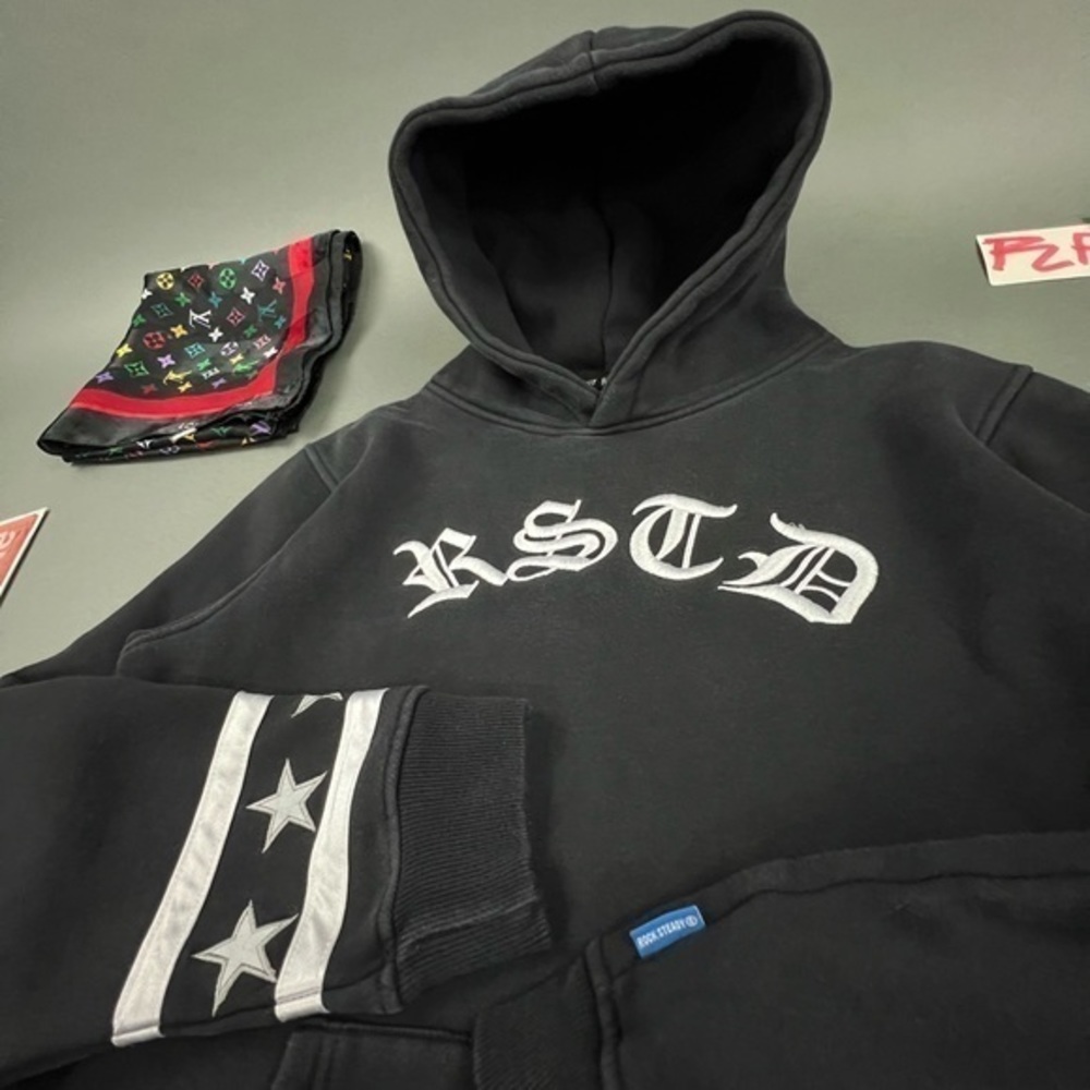 ROCK STEADY Gothic Script Embroidered Spell Out Double Sided Boxy Hoodie - Picture 7 of 15